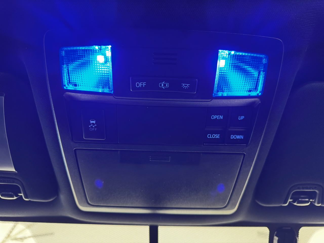 Toyota Tacoma TRD Off Road Double Cab 5' Bed V6 4x4 MT (Natl) 2017