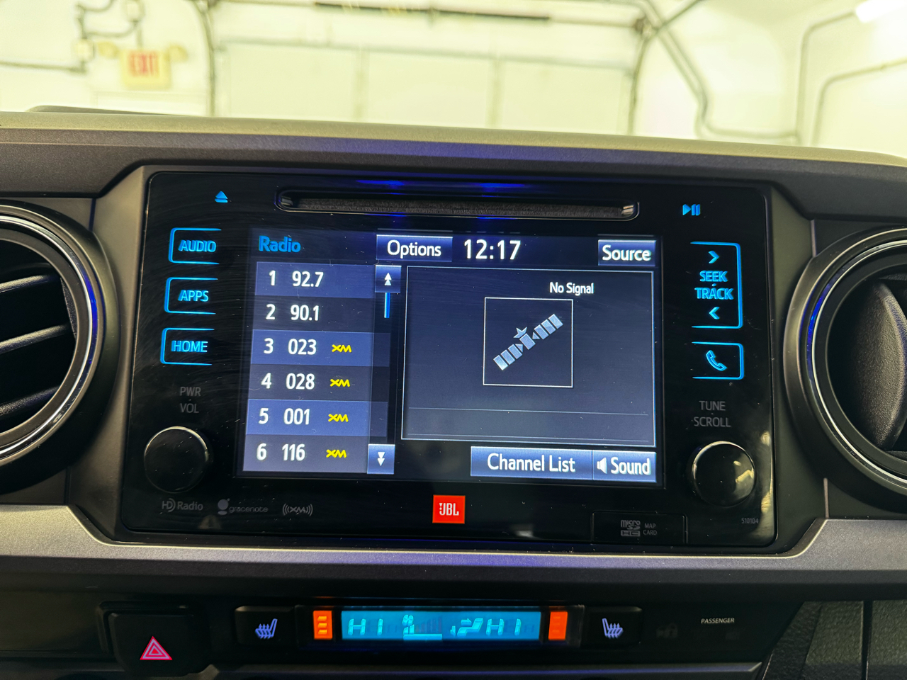 Toyota Tacoma TRD Off Road Double Cab 5' Bed V6 4x4 MT (Natl) 2017