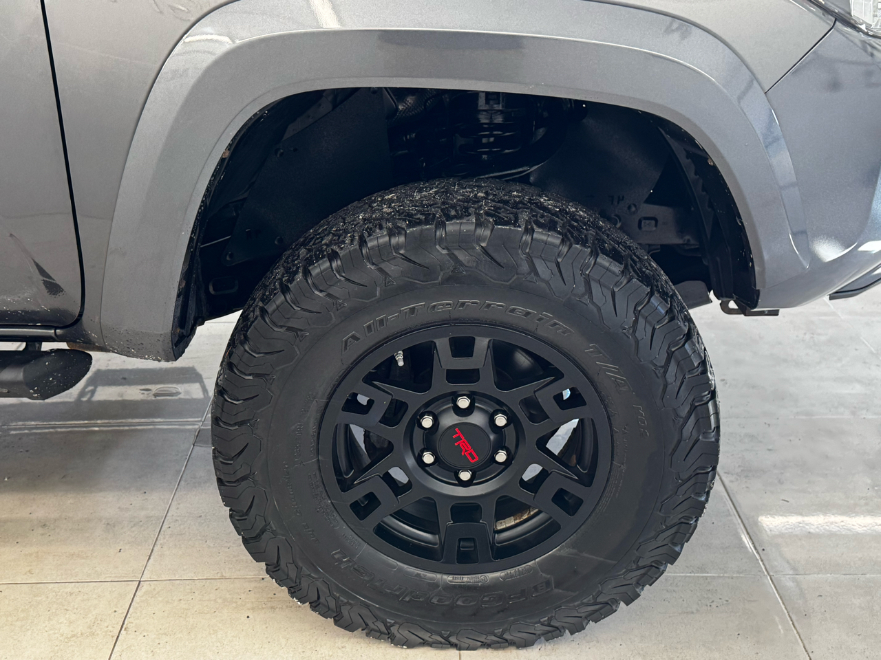 Toyota Tacoma TRD Off Road Double Cab 5' Bed V6 4x4 MT (Natl) 2017