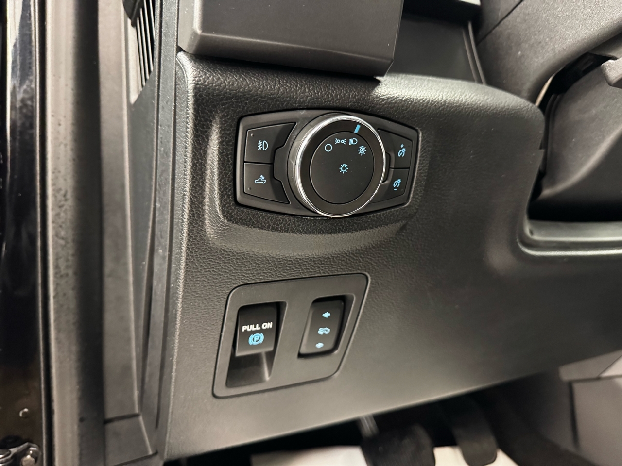 Ford F-150 Lariat 4WD SuperCab 6.5' Box 2020