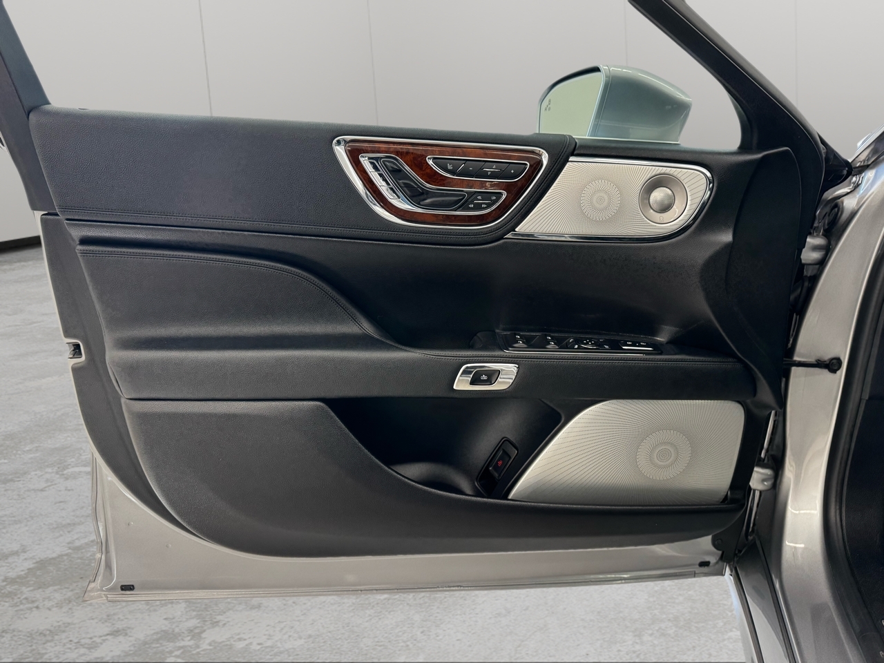 Lincoln Continental Reserve AWD 2020