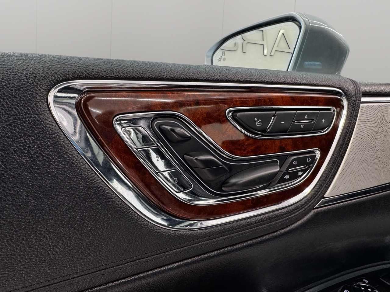 Lincoln Continental Reserve AWD 2020