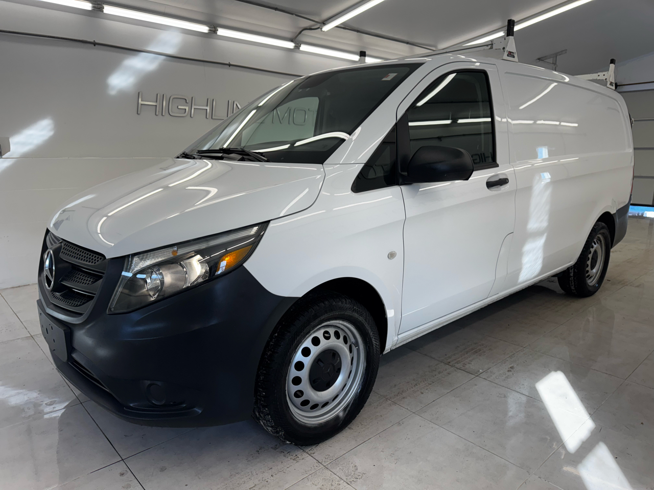 2017 Mercedes-Benz Metris Cargo Van Standard Roof 126" Wheelbase
