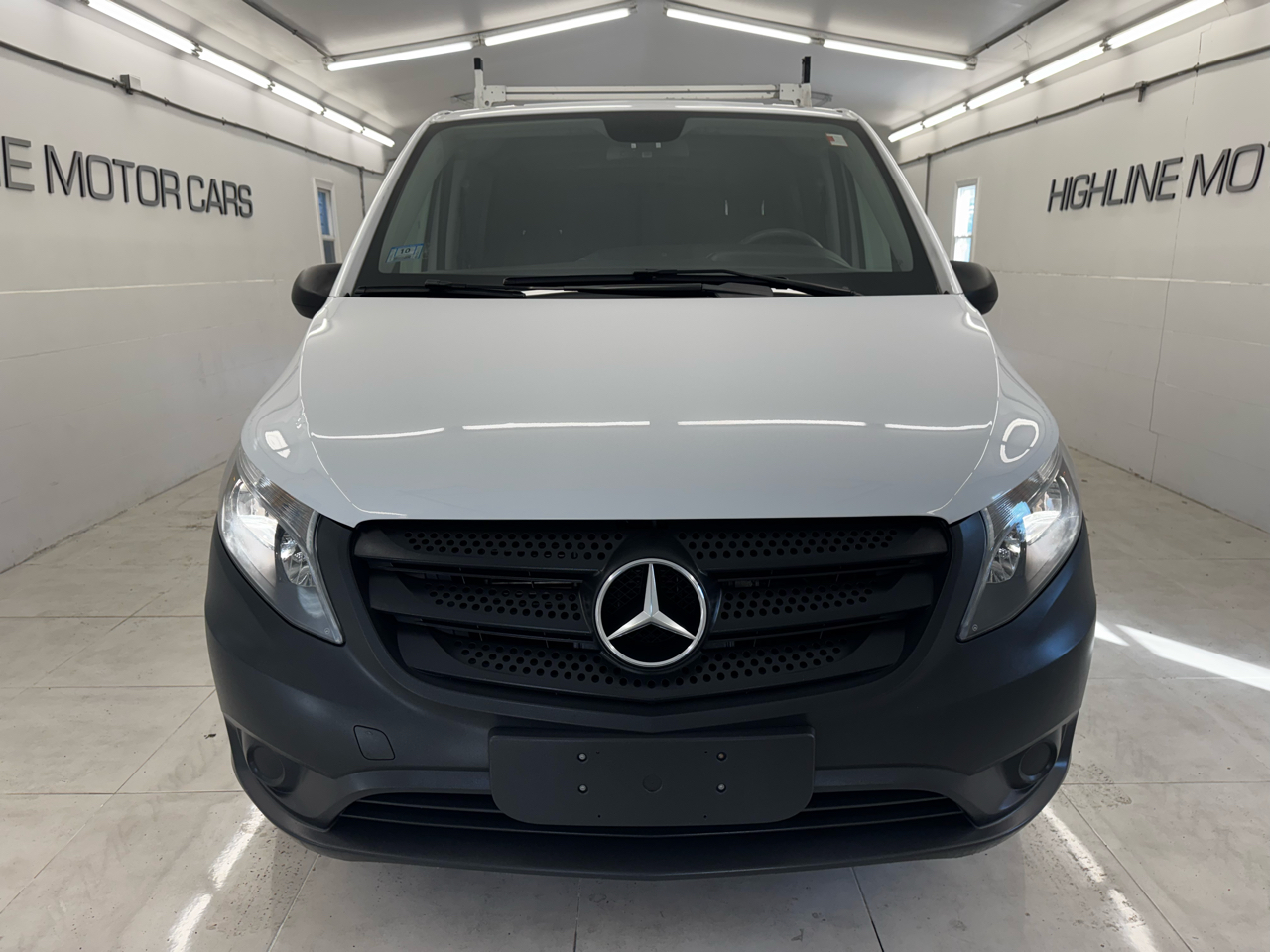 Mercedes-Benz Metris Cargo Van Standard Roof 126" Wheelbase 2017