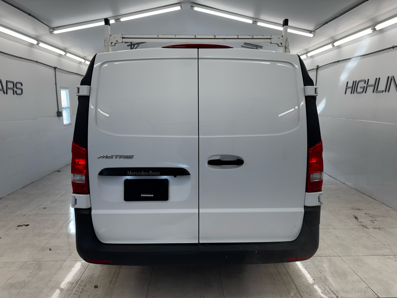 Mercedes-Benz Metris Cargo Van Standard Roof 126" Wheelbase 2017