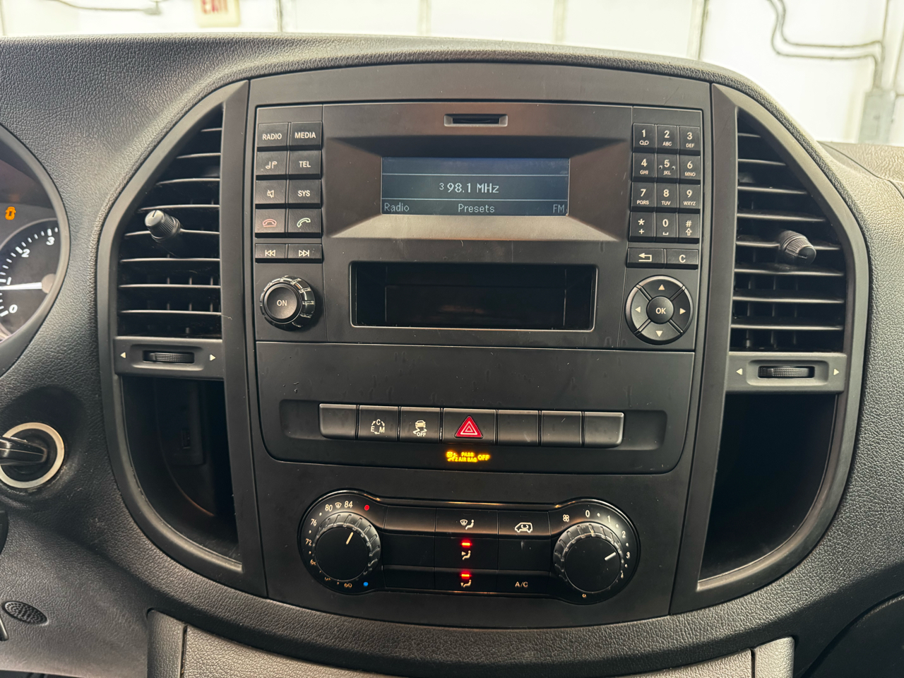 Mercedes-Benz Metris Cargo Van Standard Roof 126" Wheelbase 2017