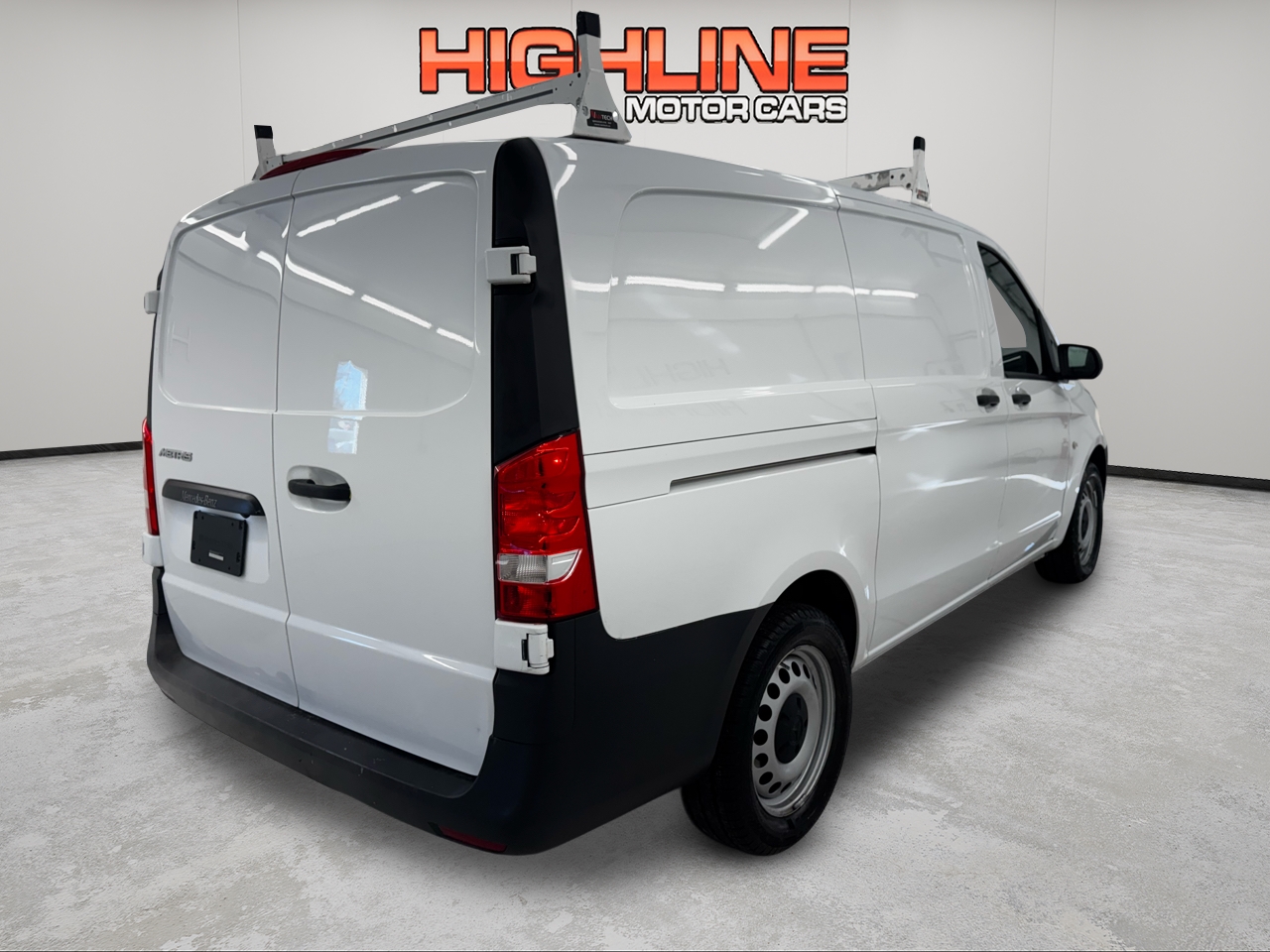 Mercedes-Benz Metris Cargo Van Standard Roof 126" Wheelbase 2017