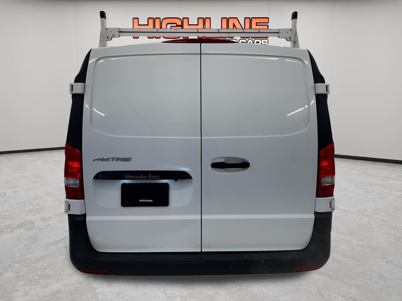 Mercedes-Benz Metris Cargo Van Standard Roof 126" Wheelbase 2017