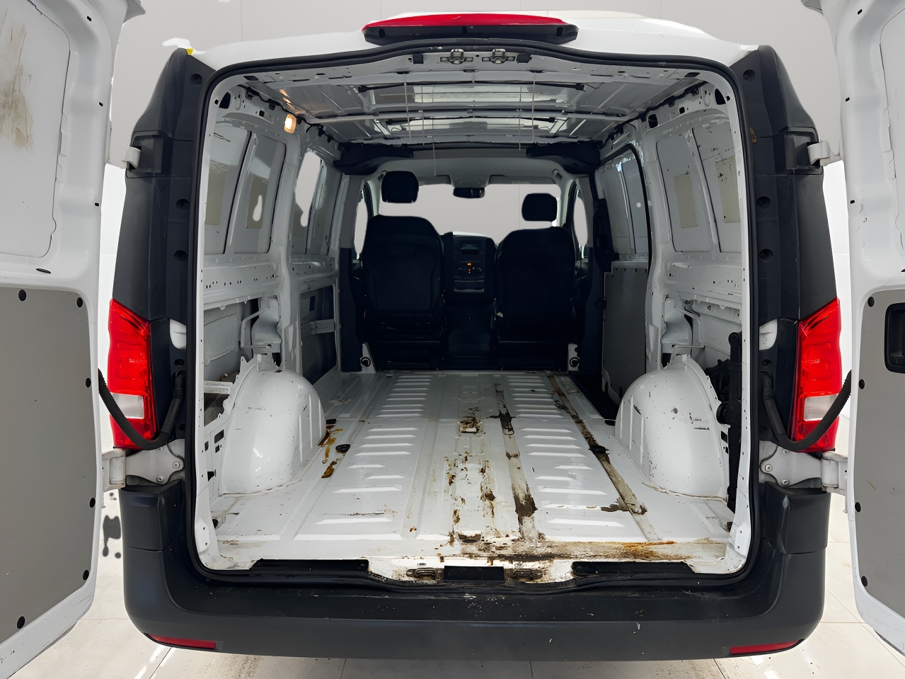 Mercedes-Benz Metris Cargo Van Standard Roof 126" Wheelbase 2017