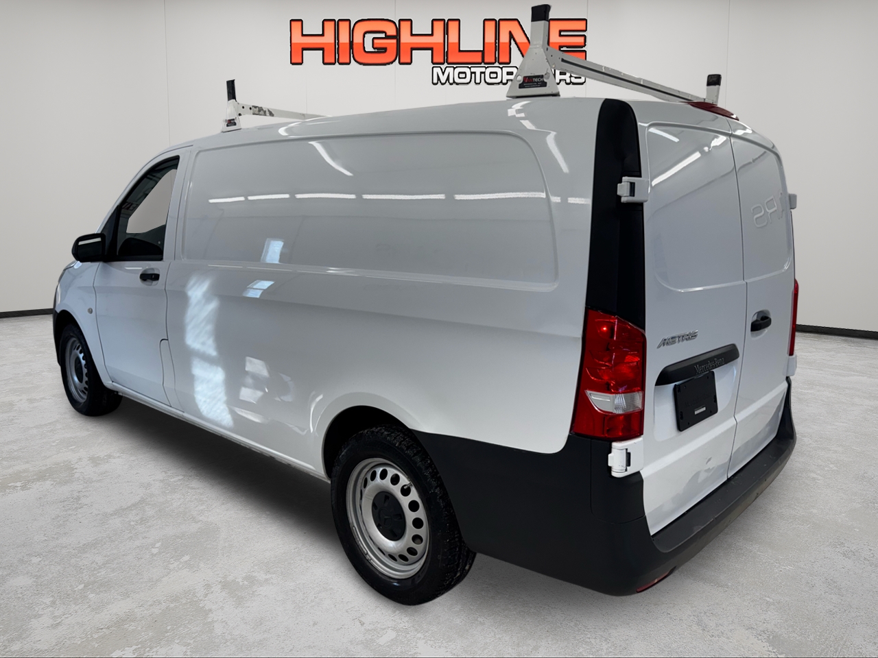 Mercedes-Benz Metris Cargo Van Standard Roof 126" Wheelbase 2017