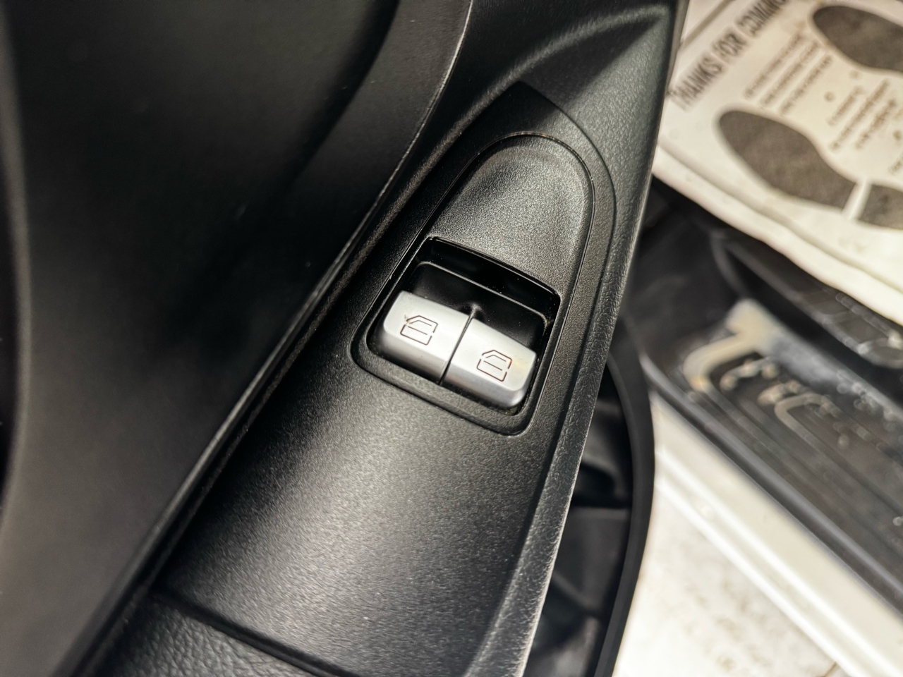 Mercedes-Benz Metris Cargo Van Standard Roof 126" Wheelbase 2017