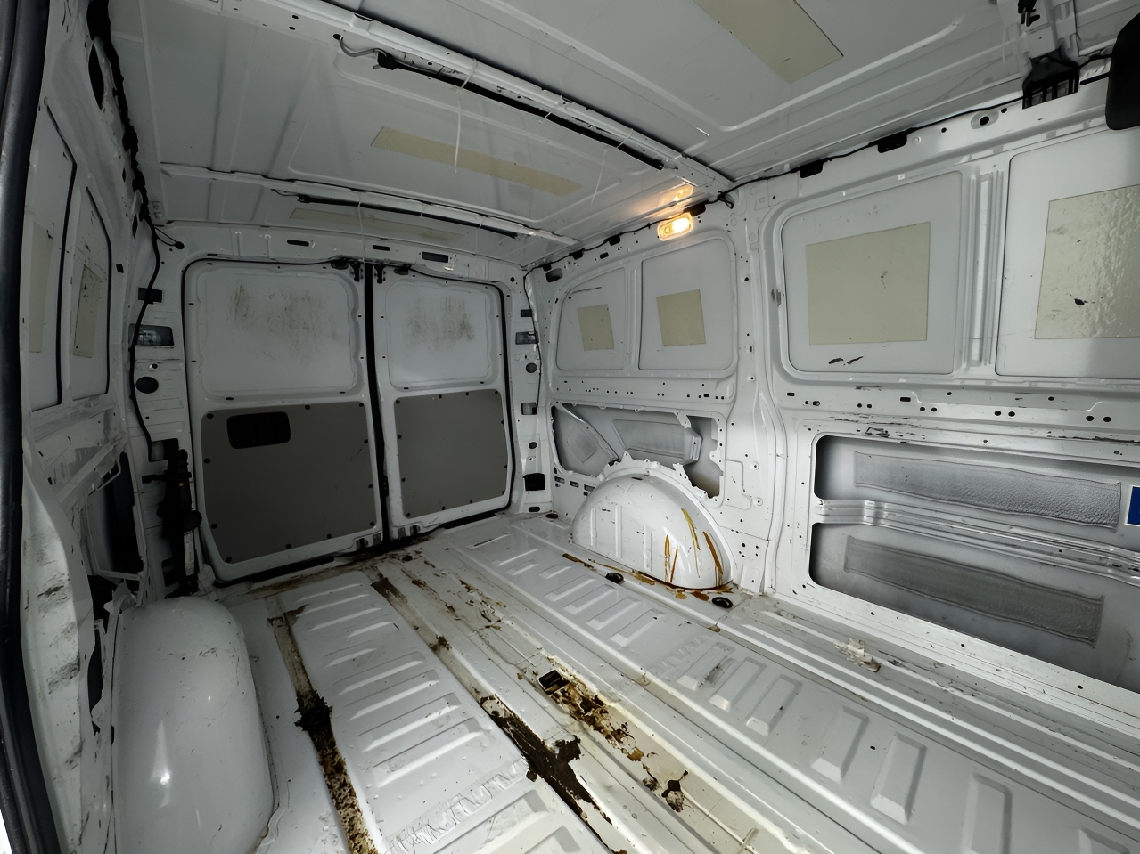 Mercedes-Benz Metris Cargo Van Standard Roof 126" Wheelbase 2017