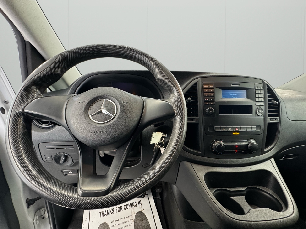 Mercedes-Benz Metris Cargo Van Standard Roof 126" Wheelbase 2017