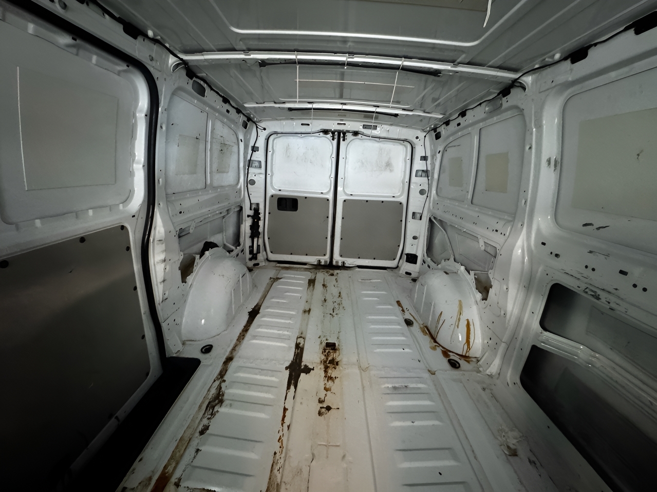 Mercedes-Benz Metris Cargo Van Standard Roof 126" Wheelbase 2017