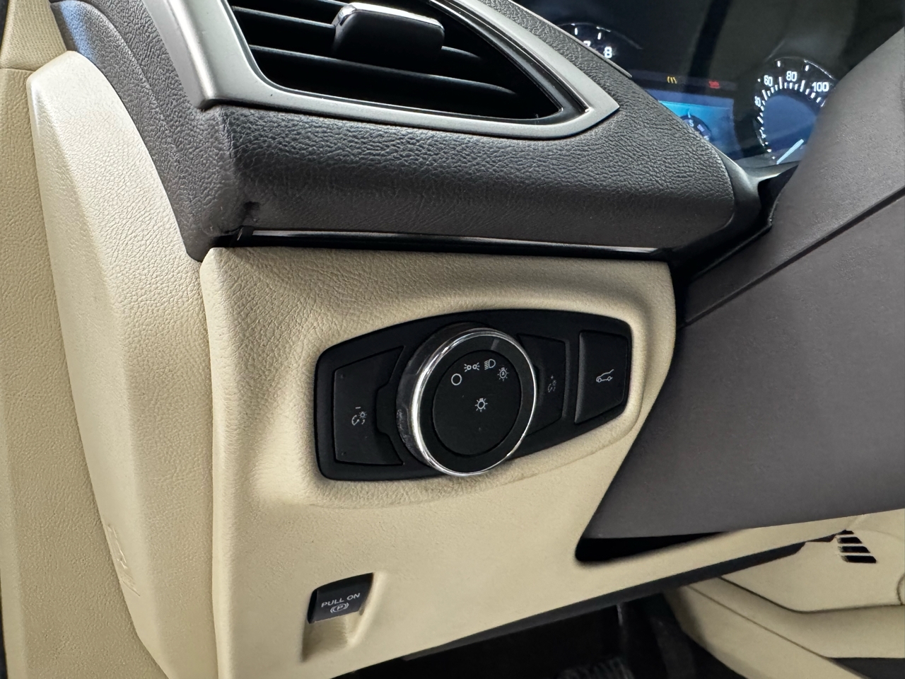 Lincoln MKZ 4dr Sdn FWD 2013