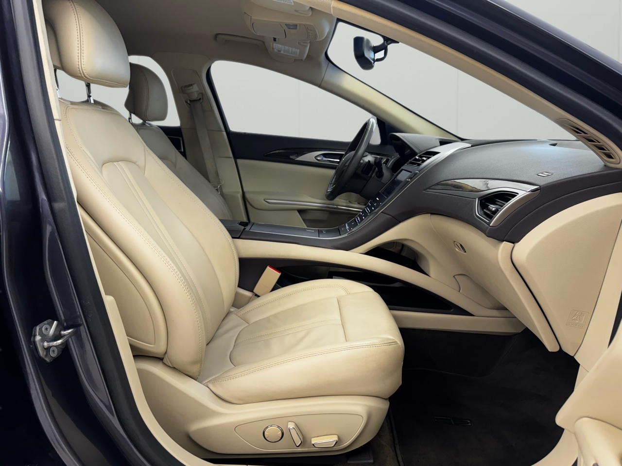 Lincoln MKZ 4dr Sdn FWD 2013