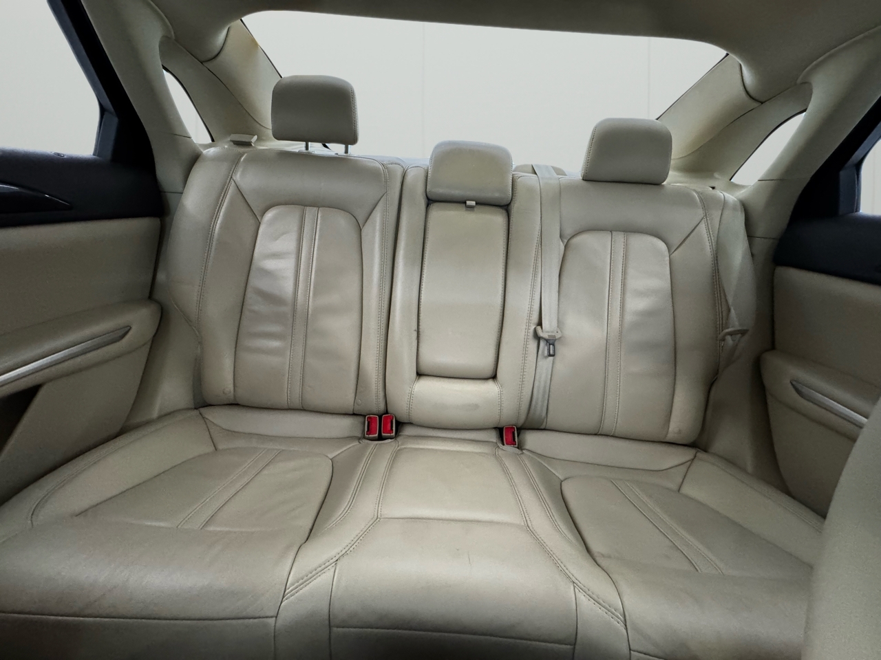 Lincoln MKZ 4dr Sdn FWD 2013