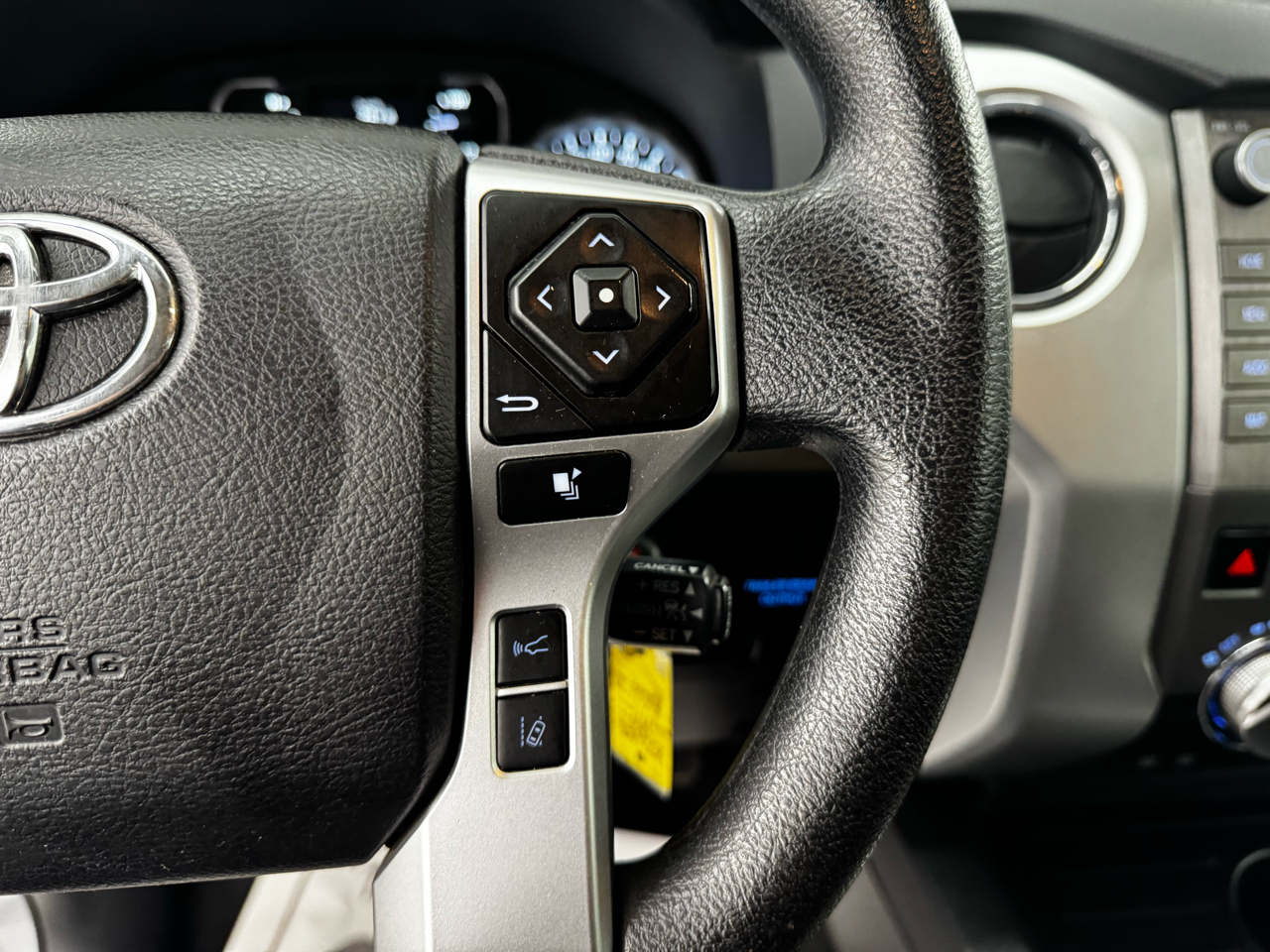 Toyota Tundra 2WD SR5 CrewMax 5.5' Bed 5.7L (Natl) 2021