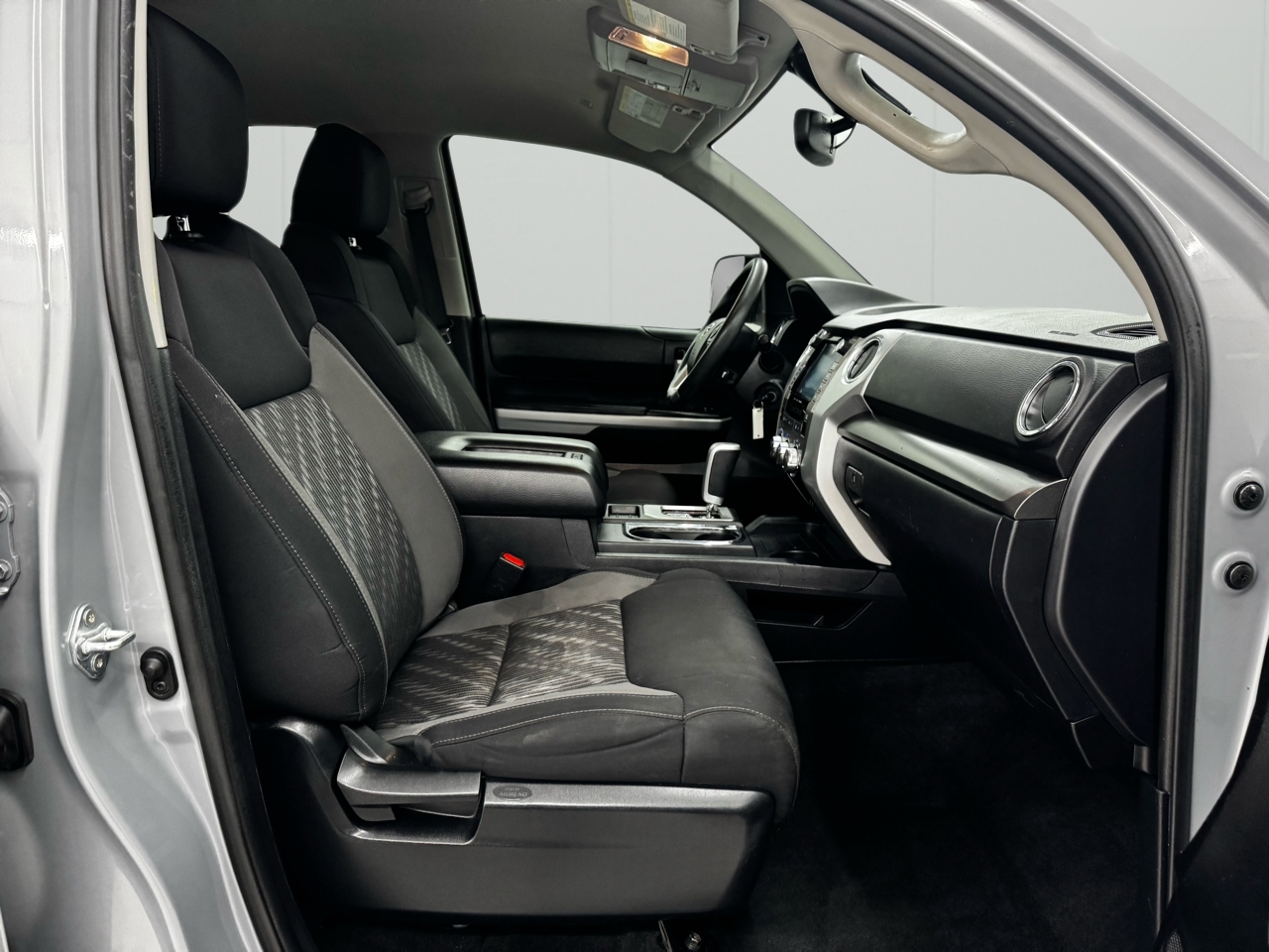 Toyota Tundra 2WD SR5 CrewMax 5.5' Bed 5.7L (Natl) 2021