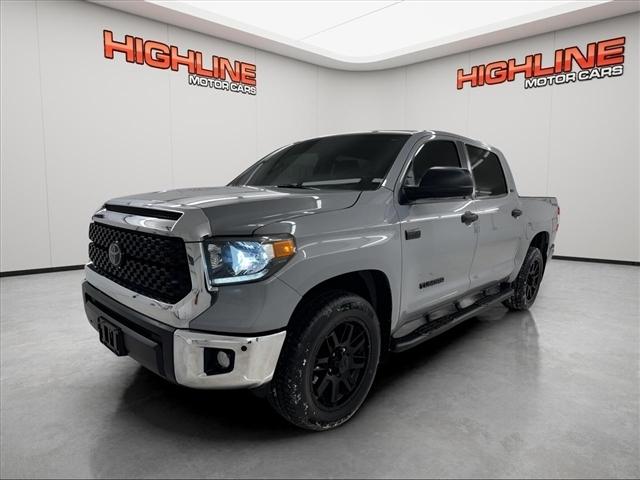 2021 Toyota Tundra SR5 5.7L Crew Max Short Bed's photo