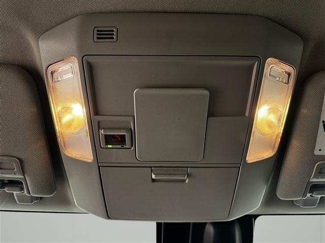 Toyota Tundra 2WD SR5 CrewMax 5.5' Bed 5.7L (Natl) 2021