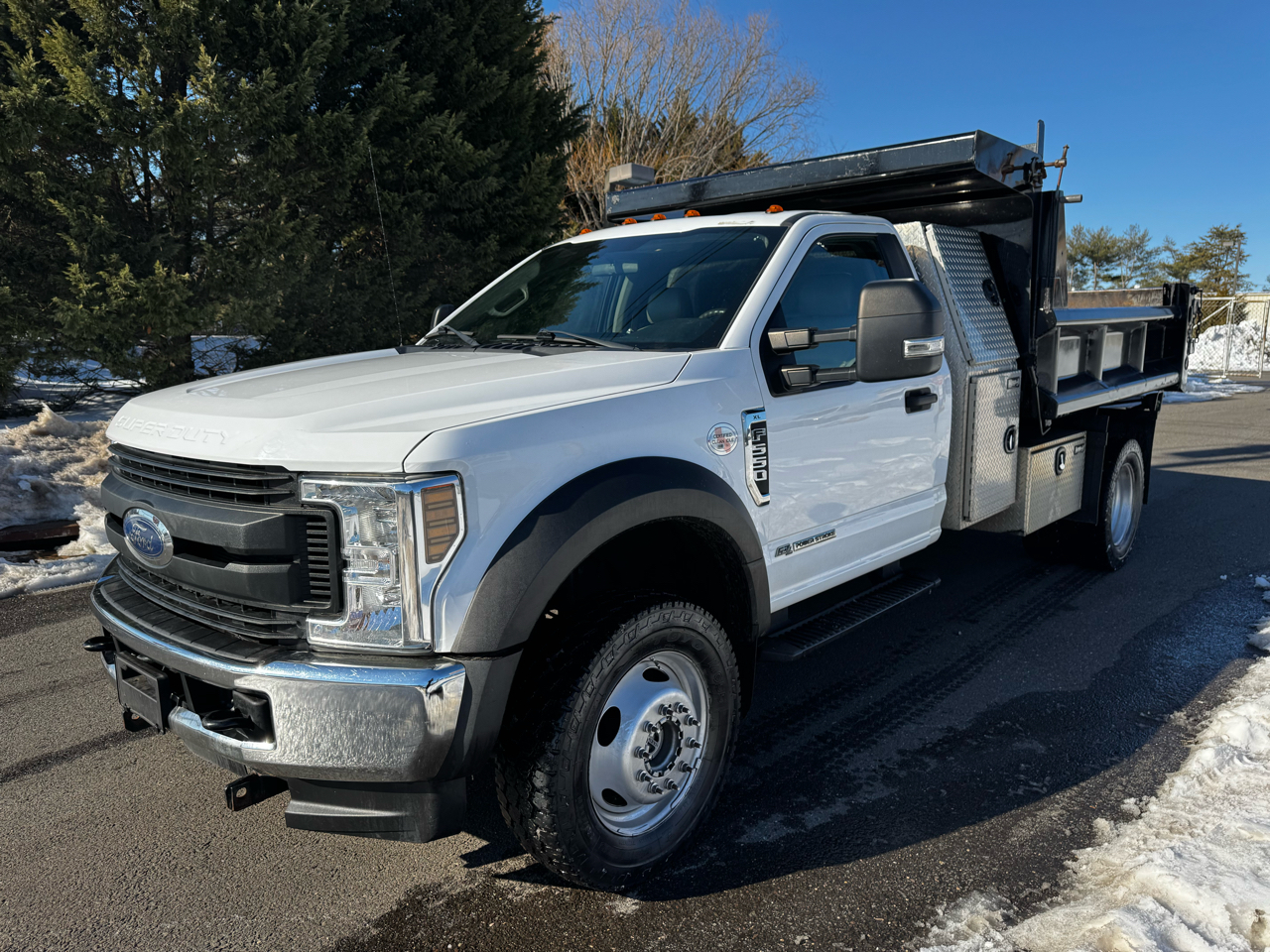 Ford Super Duty F-550 DRW XLT 4WD Reg Cab 145" WB 60" CA 2019