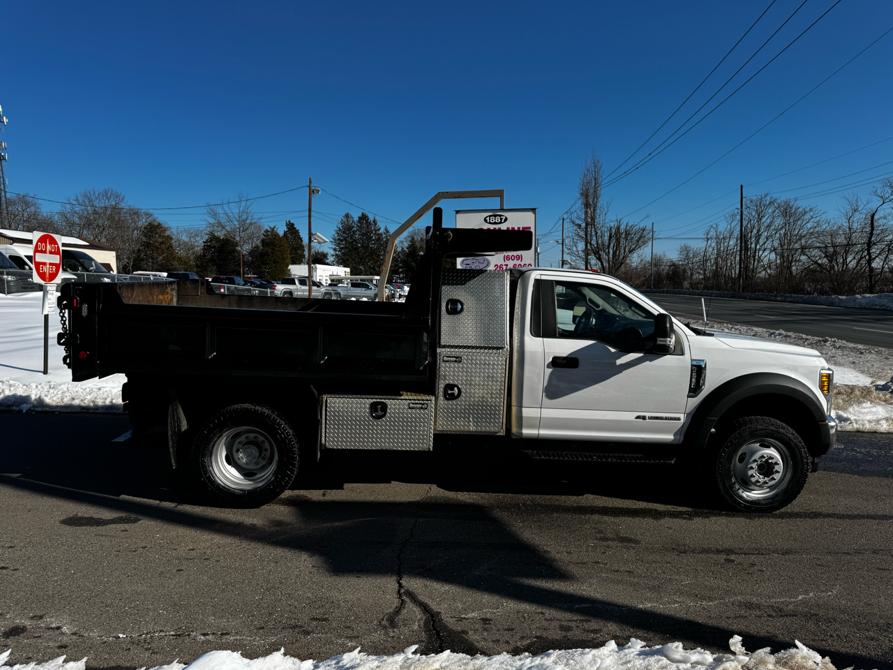 Ford Super Duty F-550 DRW XLT 4WD Reg Cab 145" WB 60" CA 2019