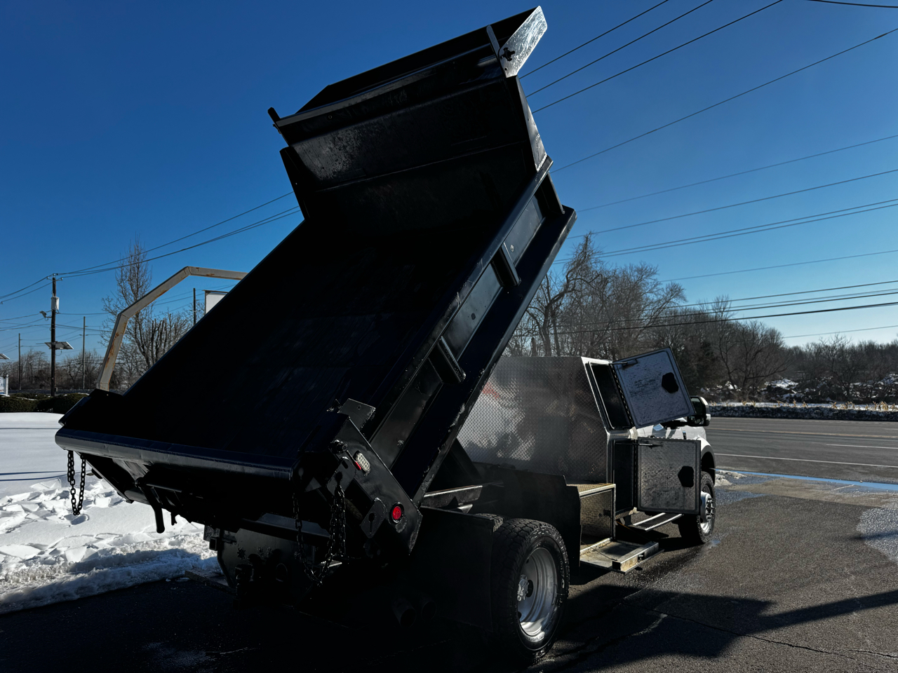 Ford Super Duty F-550 DRW XLT 4WD Reg Cab 145" WB 60" CA 2019