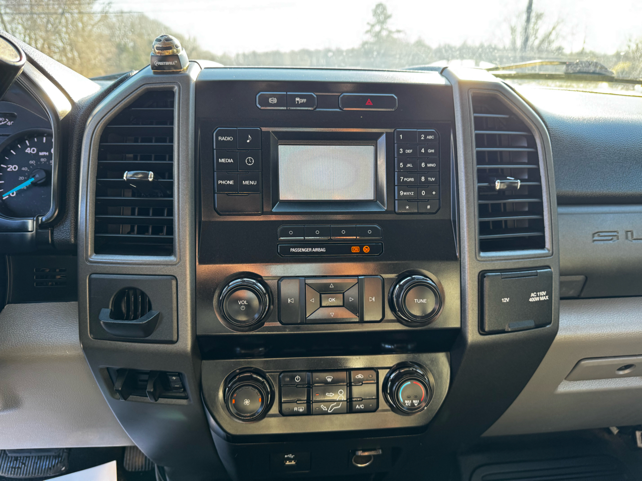 Ford Super Duty F-550 DRW XLT 4WD Reg Cab 145" WB 60" CA 2019