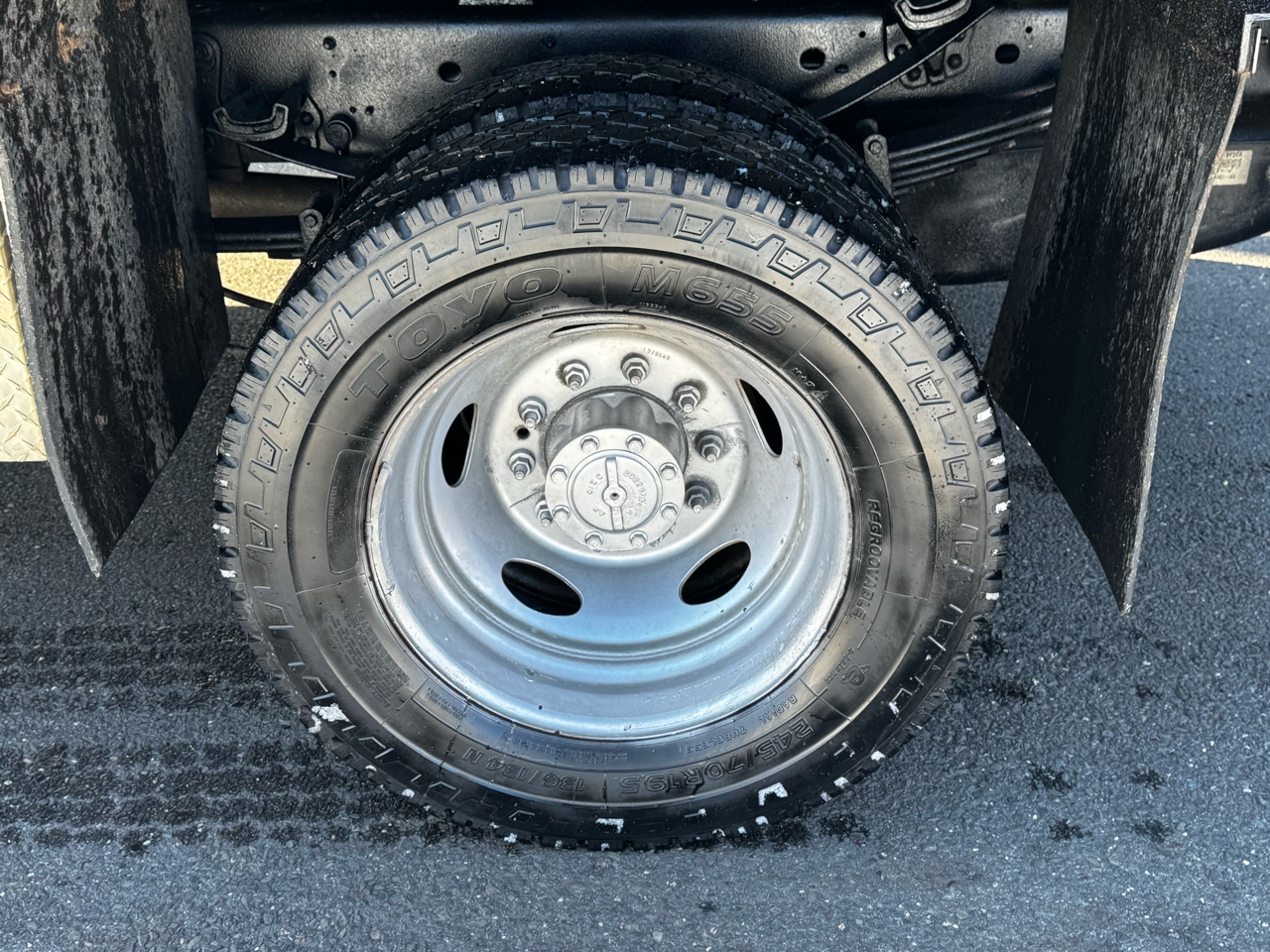 Ford Super Duty F-550 DRW XLT 4WD Reg Cab 145" WB 60" CA 2019