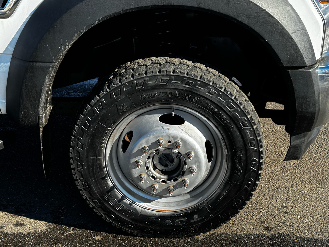 Ford Super Duty F-550 DRW XLT 4WD Reg Cab 145" WB 60" CA 2019