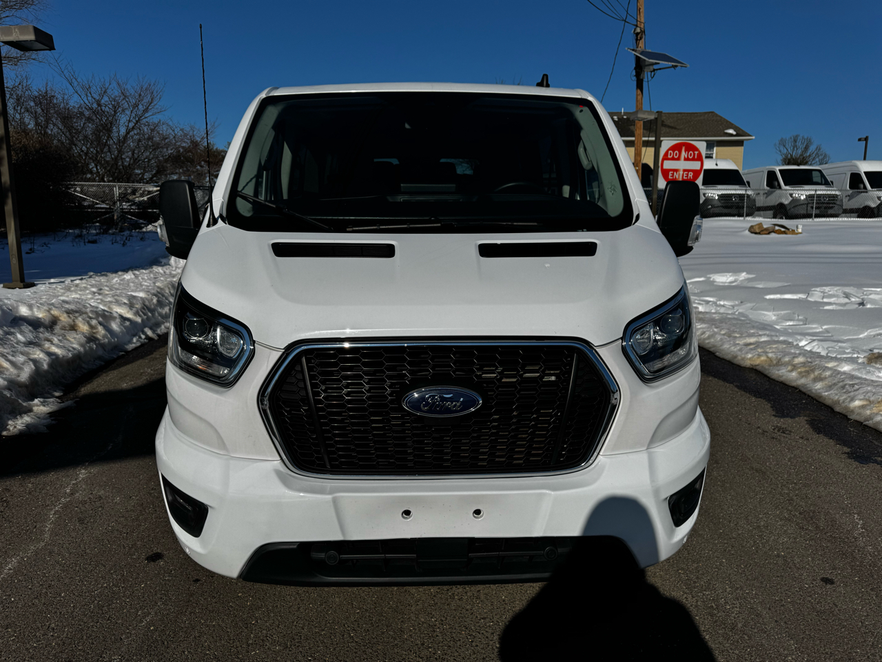 Ford Transit Passenger Wagon T-350 148" Low Roof XLT RWD 2023