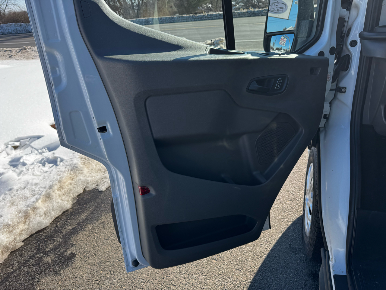 Ford Transit Passenger Wagon T-350 148" Low Roof XLT RWD 2023