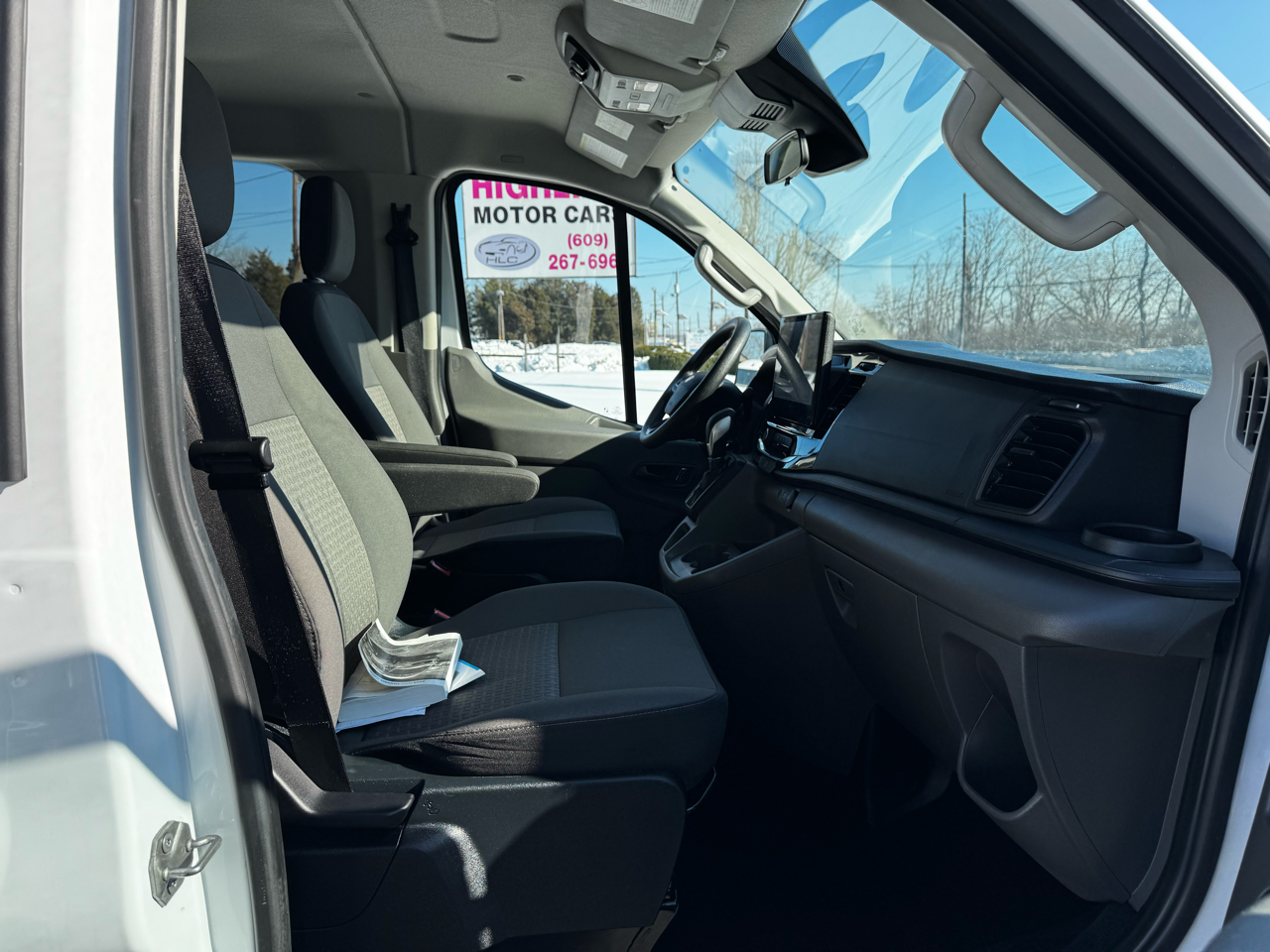 Ford Transit Passenger Wagon T-350 148" Low Roof XLT RWD 2023