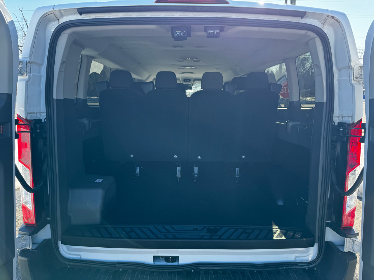 Ford Transit Passenger Wagon T-350 148" Low Roof XLT RWD 2023