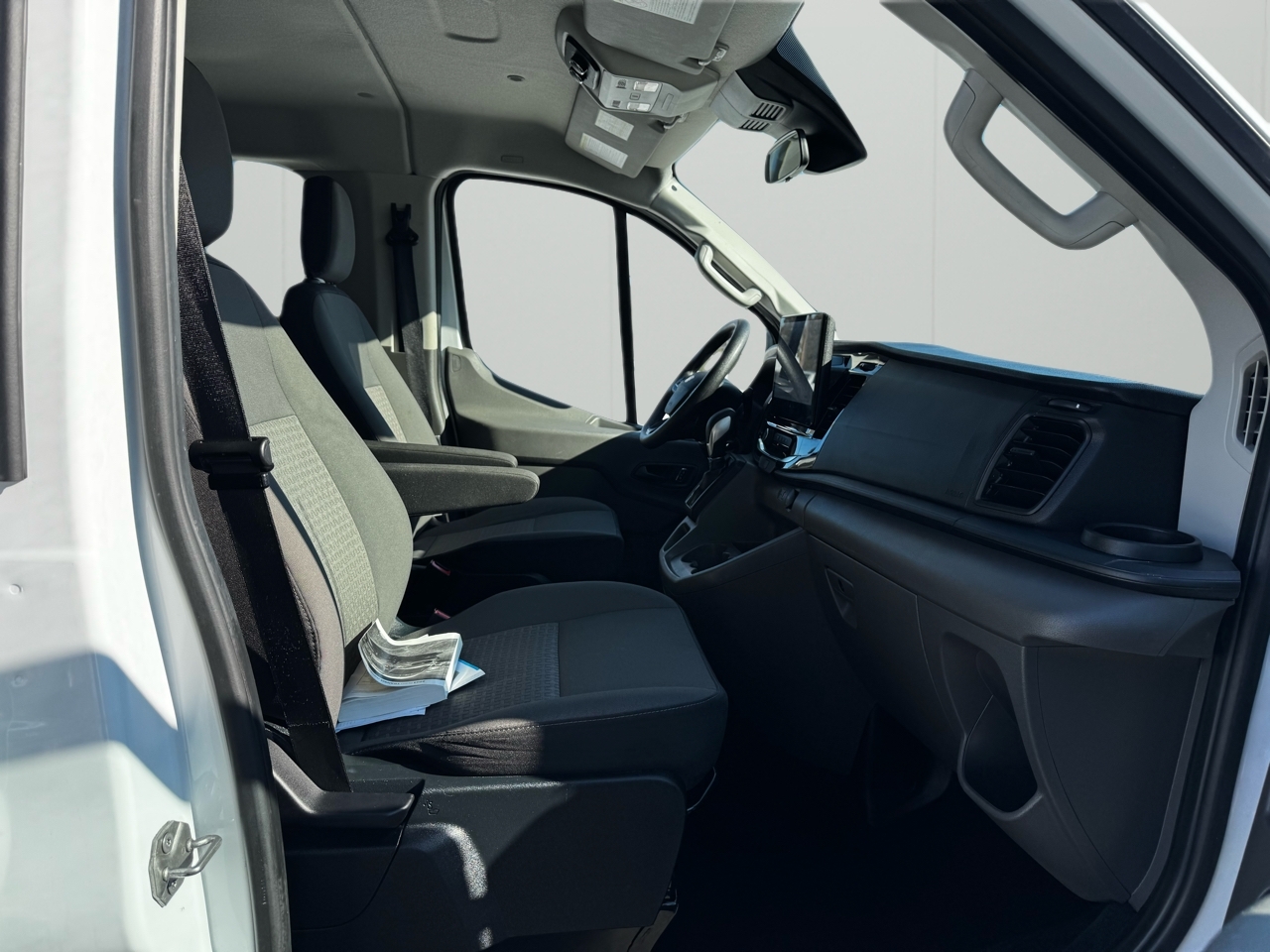 Ford Transit Passenger Wagon T-350 148" Low Roof XLT RWD 2023