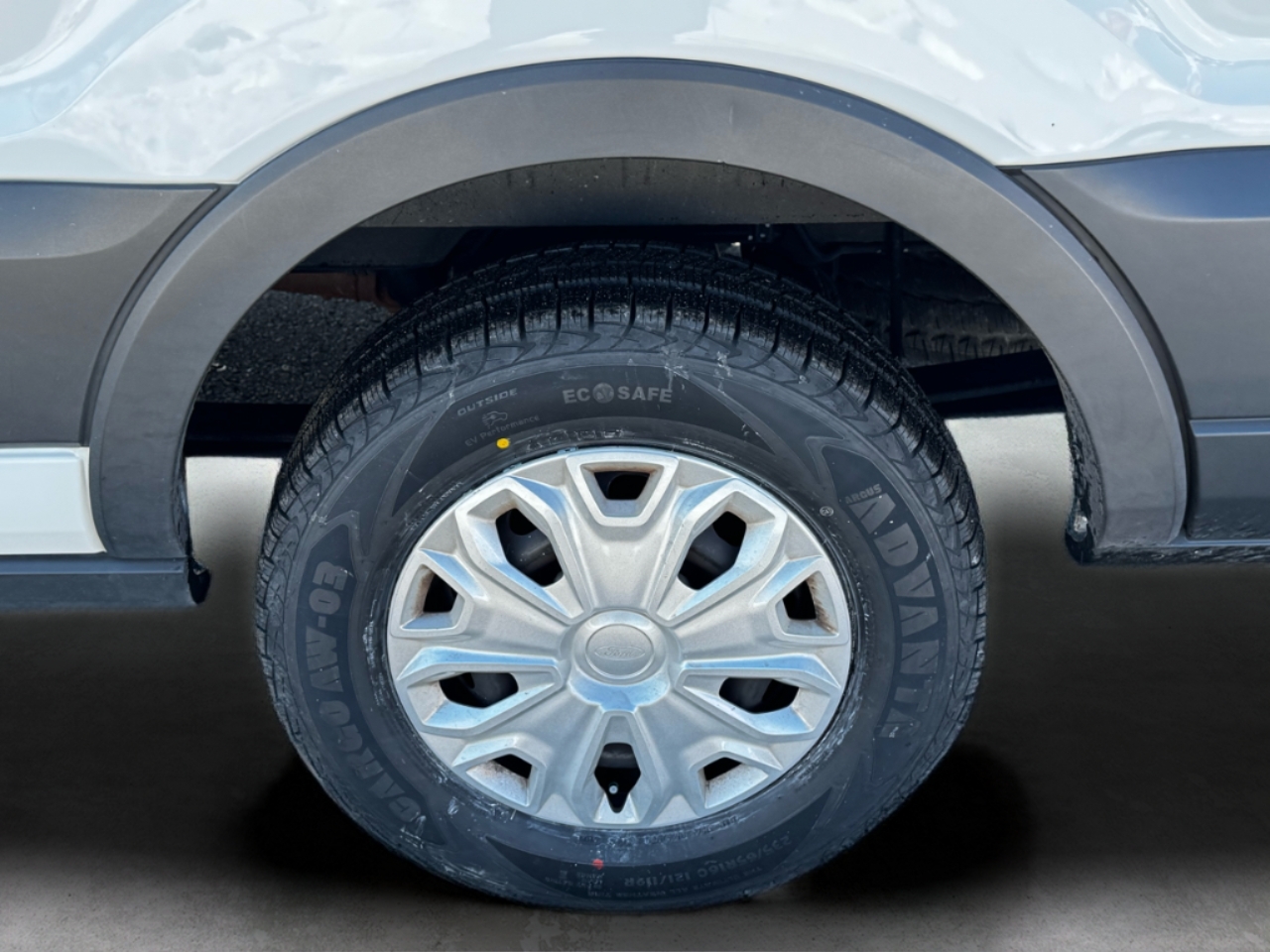 Ford Transit Passenger Wagon T-350 148" Low Roof XLT RWD 2023