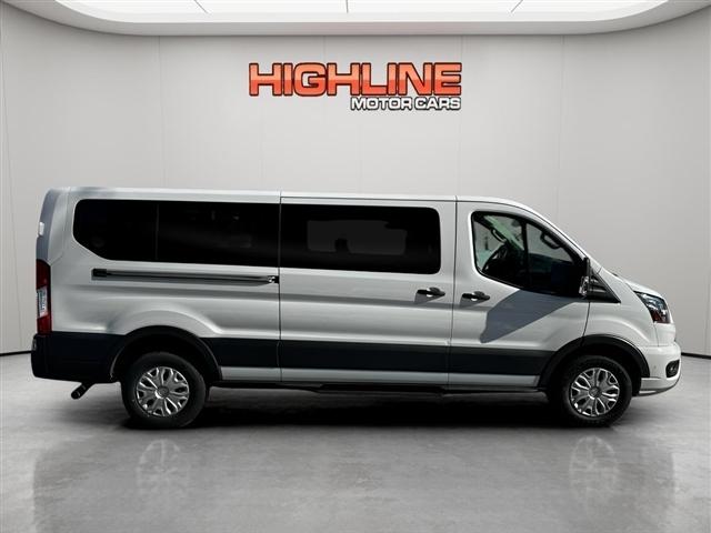 Ford Transit Passenger Wagon T-350 148" Low Roof XLT RWD 2023