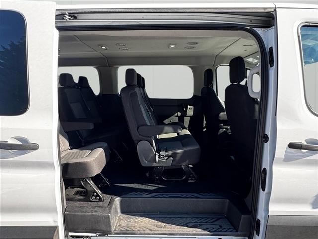 Ford Transit Passenger Wagon T-350 148" Low Roof XLT RWD 2023
