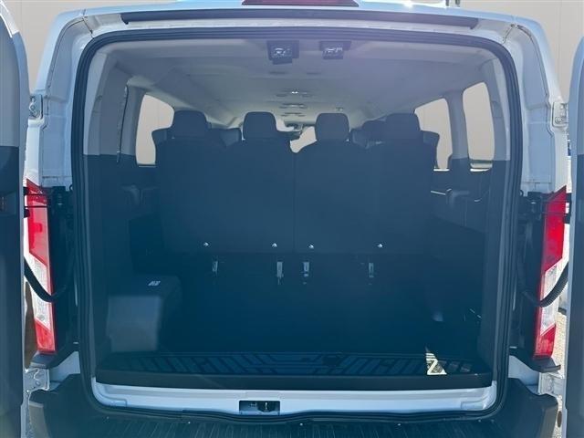 Ford Transit Passenger Wagon T-350 148" Low Roof XLT RWD 2023