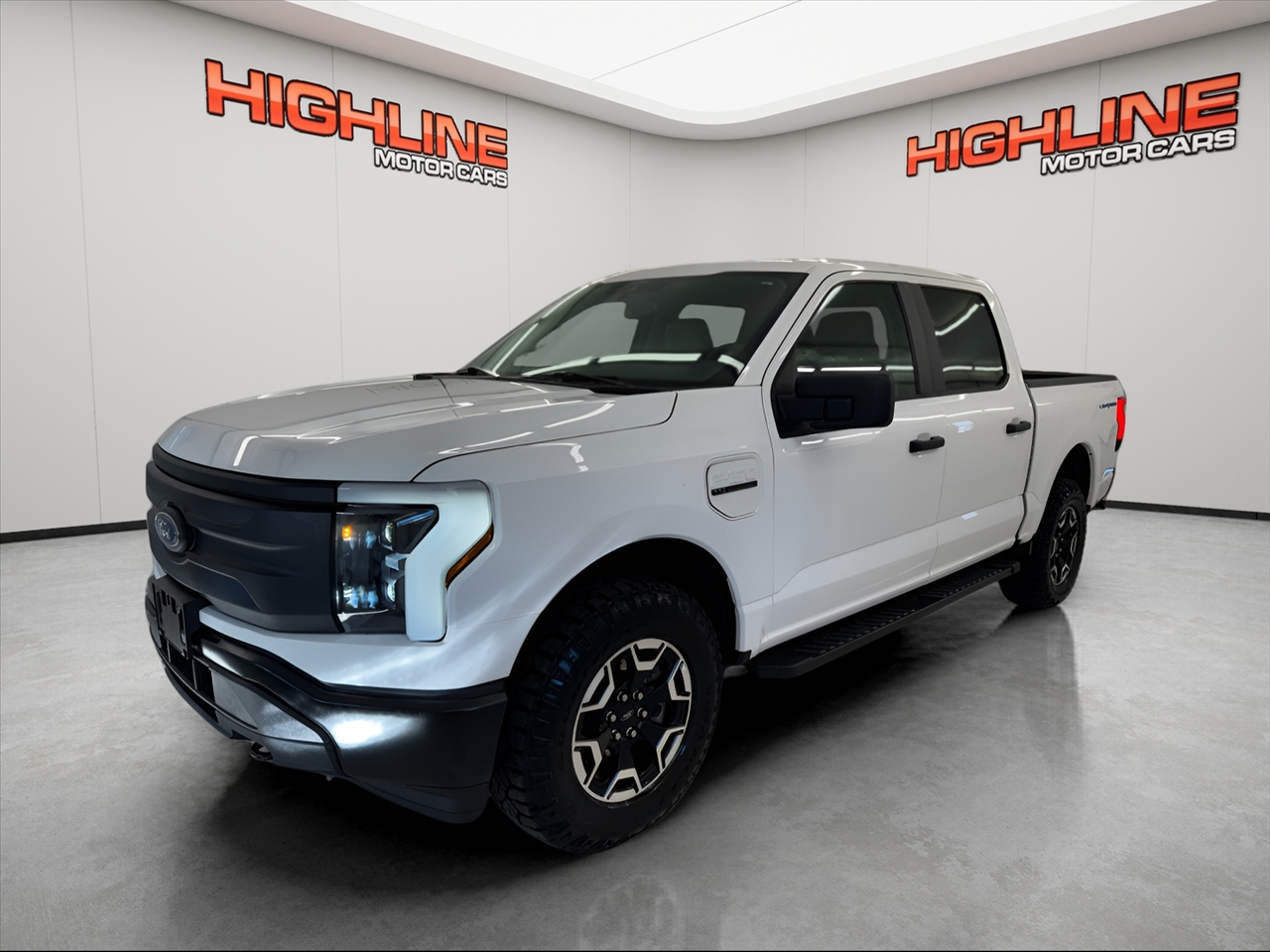 2022 Ford F-150 Lightning Pro 4WD SuperCrew 5.5' Box