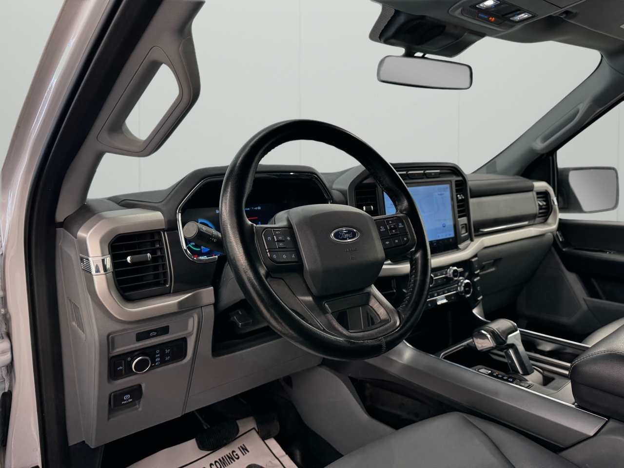 Ford F-150 Lightning Pro 4WD SuperCrew 5.5' Box 2022