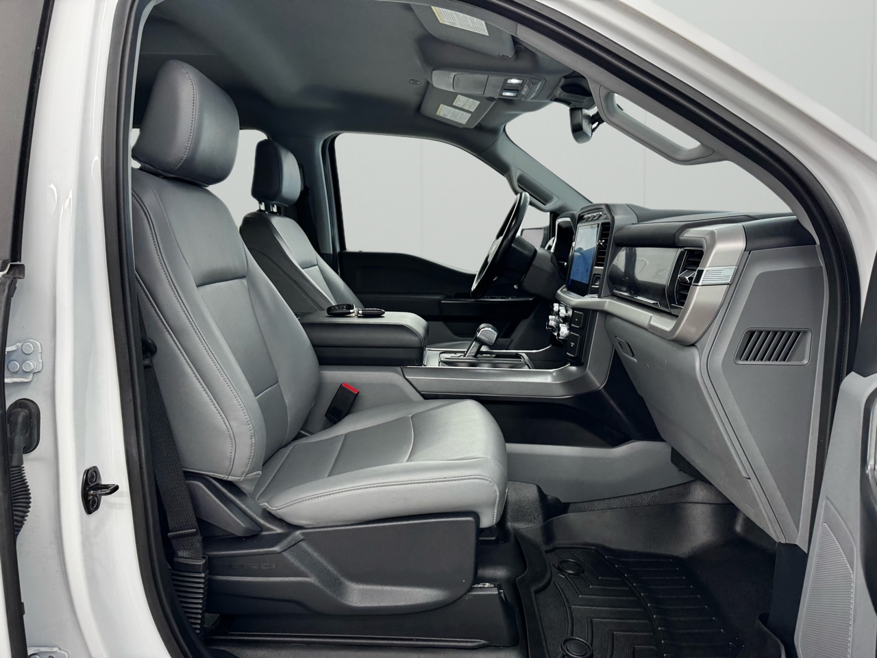 Ford F-150 Lightning Pro 4WD SuperCrew 5.5' Box 2022