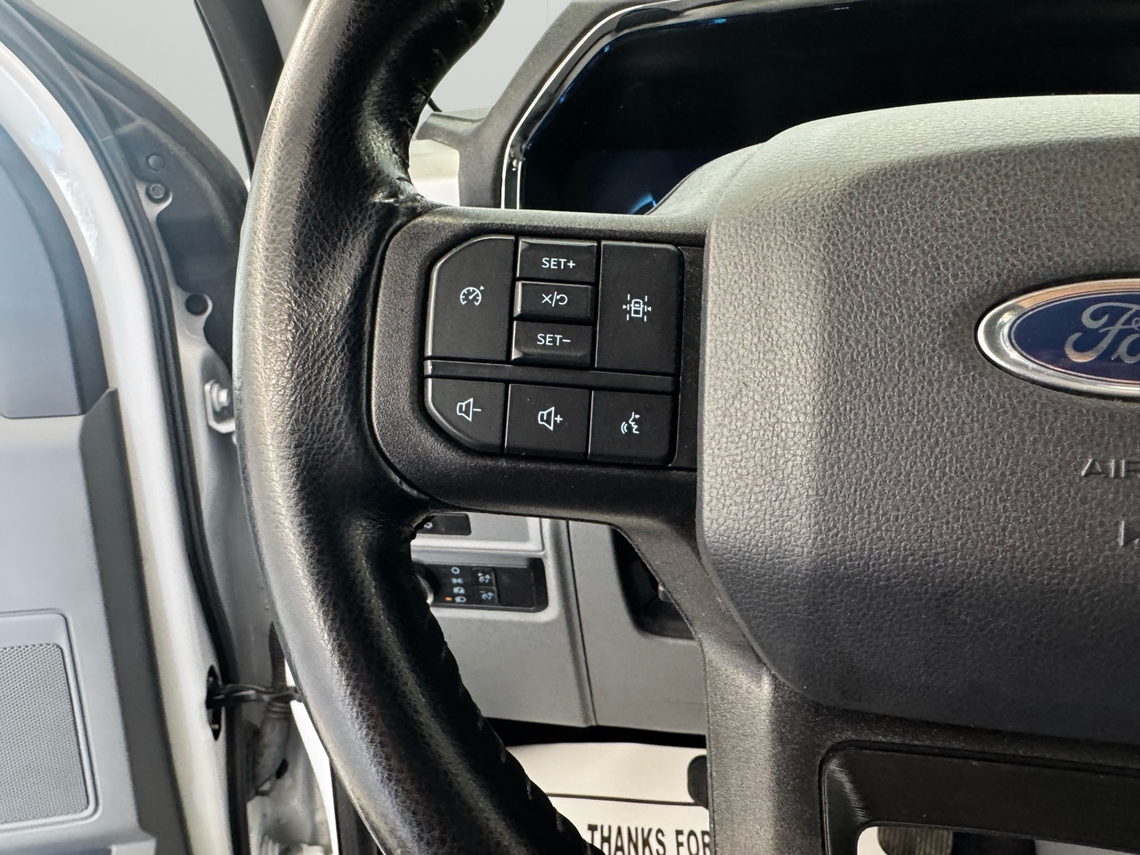 Ford F-150 Lightning Pro 4WD SuperCrew 5.5' Box 2022