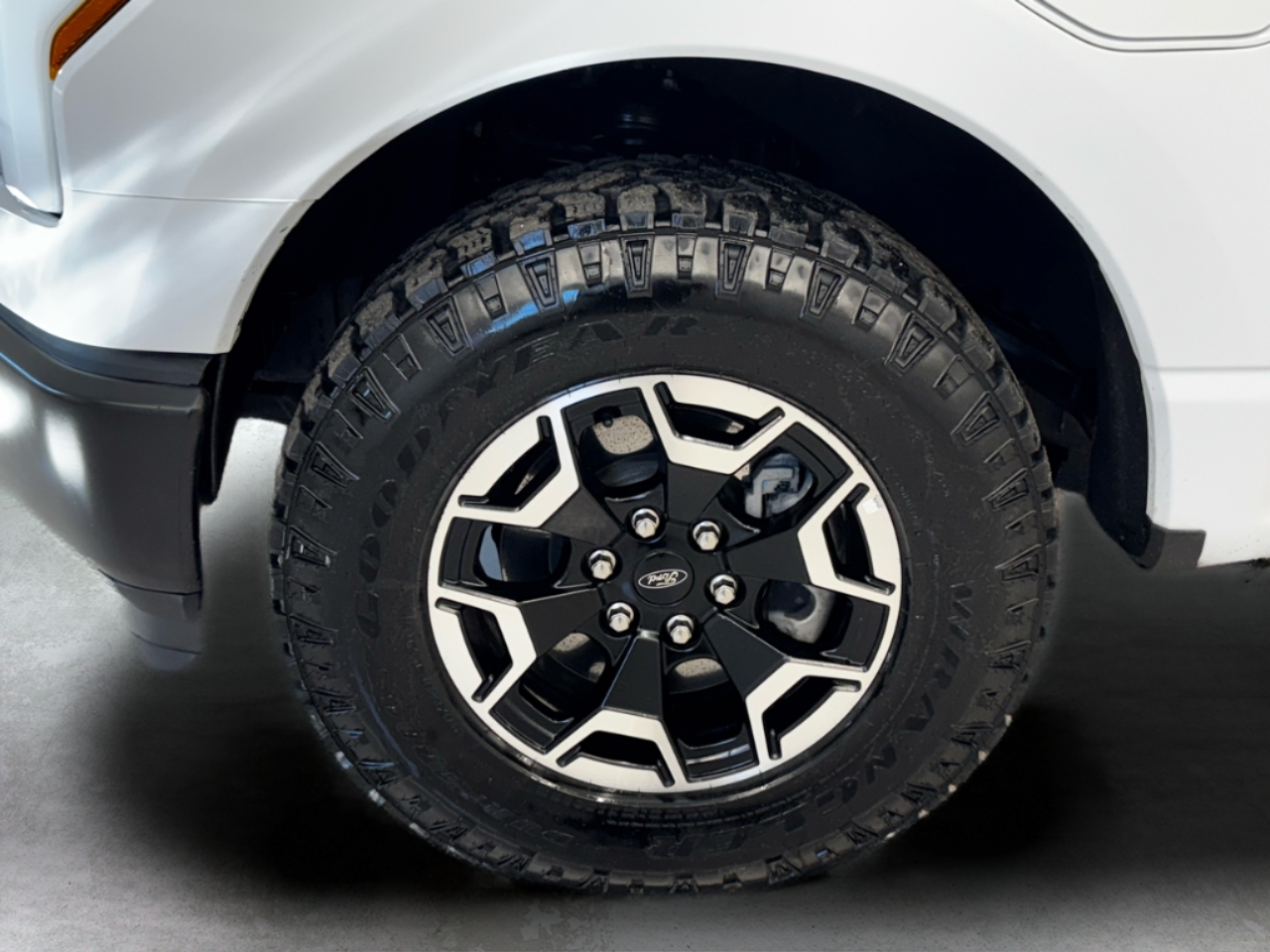 Ford F-150 Lightning Pro 4WD SuperCrew 5.5' Box 2022