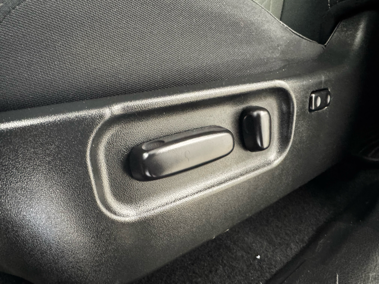 Toyota Tacoma 4WD TRD Off Road Double Cab 5' Bed V6 MT (Natl) 2023