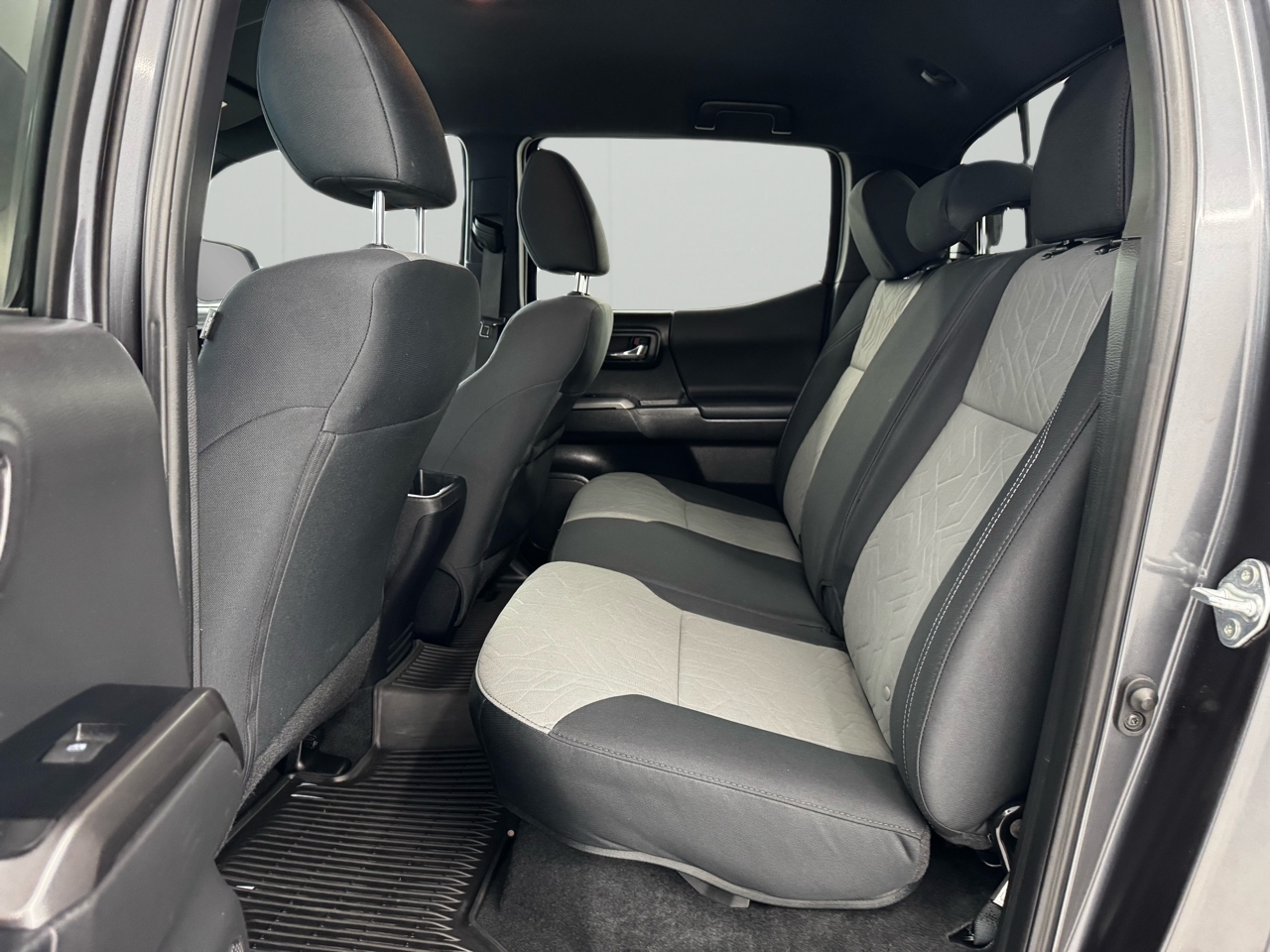 Toyota Tacoma 4WD TRD Off Road Double Cab 5' Bed V6 MT (Natl) 2023