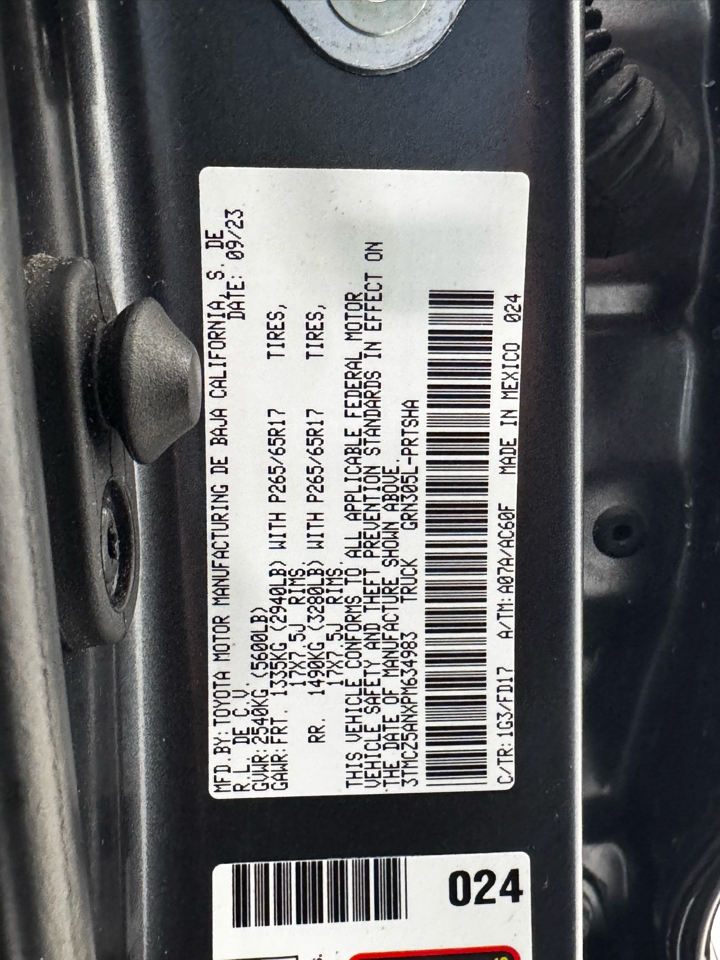 Toyota Tacoma 4WD TRD Off Road Double Cab 5' Bed V6 MT (Natl) 2023