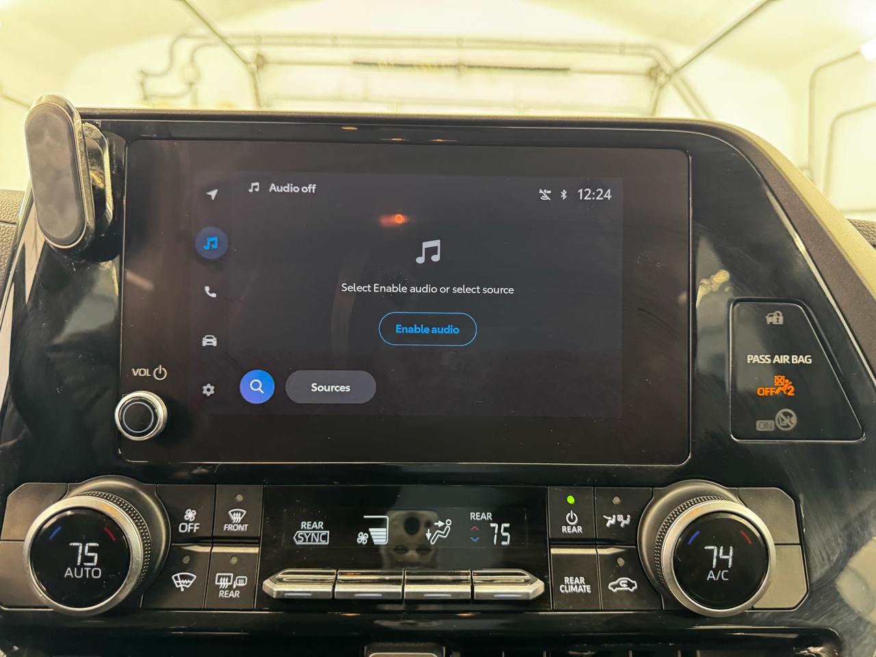 Toyota Highlander Hybrid LE AWD (Natl) 2023