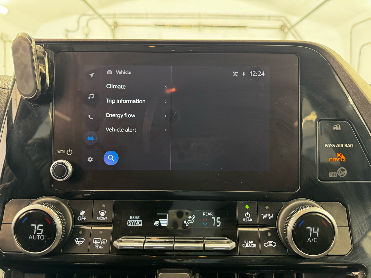 Toyota Highlander Hybrid LE AWD (Natl) 2023